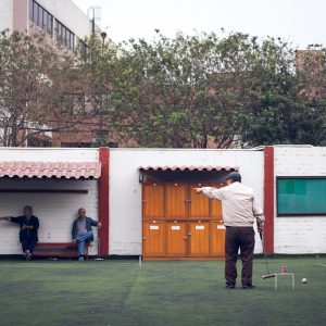 Gateball payers, AELU, Lima, 2017. / Joueurs de Gateball, AELU, Lima, 2017.
