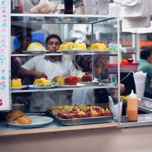 Magdalena market, Magdalena del Mar district, Lima, 2017. / Marché de la Magdalena, quartier Magdalena del Mar, Lima, 2017.